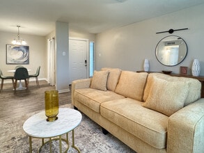 Bridgeway Apartments II in Lafayette, LA - Building Photo - Building Photo