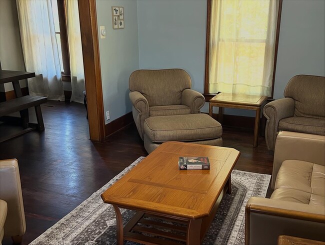 718 N Chevrolet Ave in Flint, MI - Building Photo - Building Photo