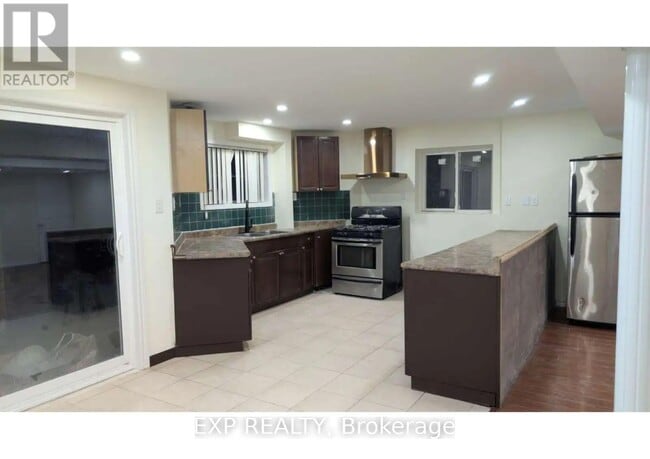 property at 105 Bayridge Dr