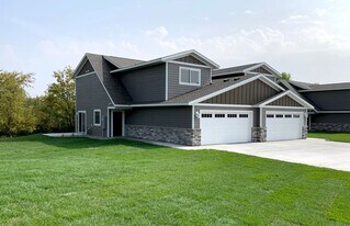 Sommersby Village Townhomes in St. Cloud, MN - Building Photo