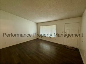 6800 Wilson Rd in Bakersfield, CA - Building Photo - Building Photo