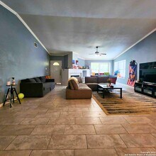 10539 Country Flower in San Antonio, TX - Building Photo - Building Photo
