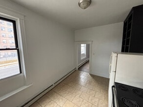 136 Victoria St in Sarnia, ON - Building Photo - Building Photo