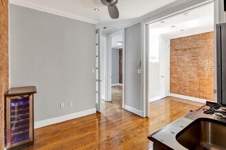 314 E 106th St in New York, NY - Building Photo - Building Photo