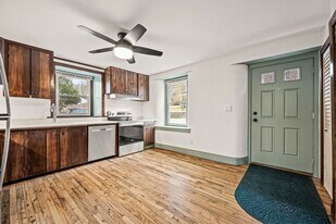 18 N Brandywine Ave in Coatesville, PA - Building Photo