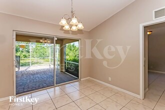 644 Dauphine Ave S in Lehigh Acres, FL - Foto de edificio - Building Photo