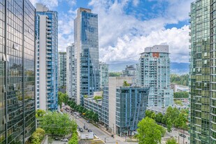 1477 West Pender in Vancouver, BC - Building Photo