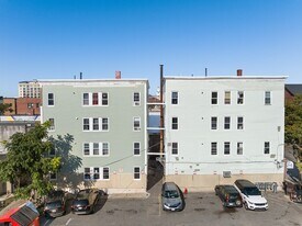 50 Common St in Lawrence, MA - Building Photo