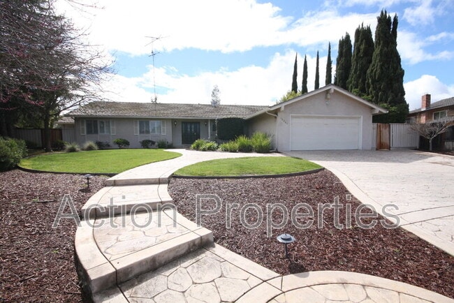 property at 12261 Viewoak Dr