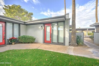 4204 N 38th St in Phoenix, AZ - Building Photo - Building Photo