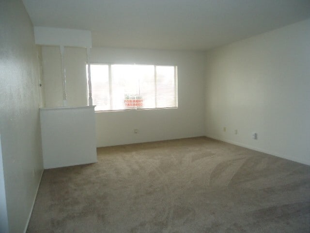 1437 N Westside St in Porterville, CA - Building Photo - Building Photo
