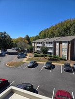 Room in Apartment on Arlyn Cir in Charlotte, NC - Building Photo