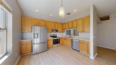 1853 Atlantic Dr in Ruskin, FL - Building Photo - Building Photo