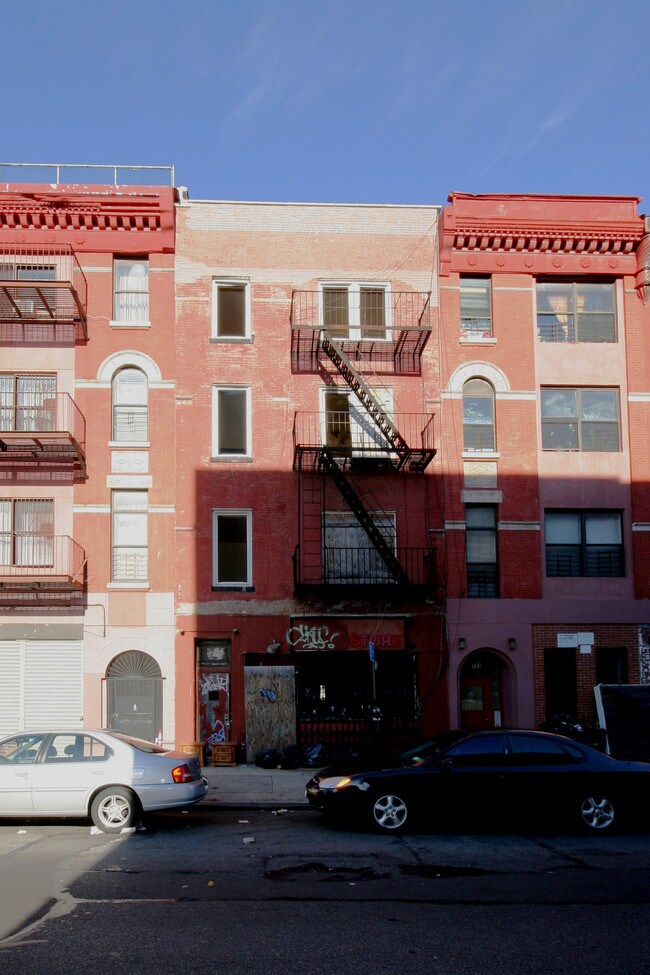 751 DeKalb Ave in Brooklyn, NY - Building Photo - Building Photo