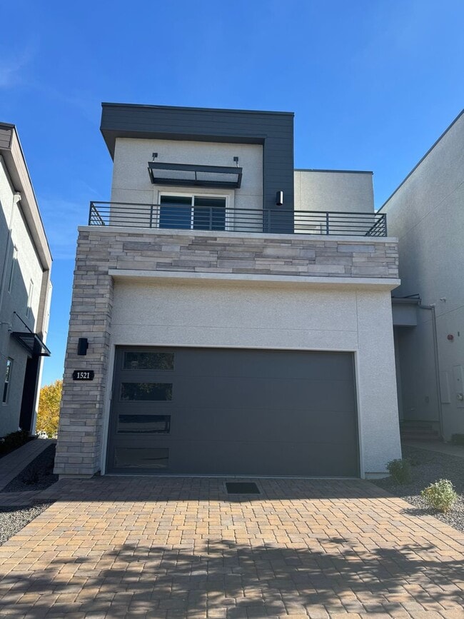 1521 Golf Club Dr in Reno, NV - Building Photo - Building Photo