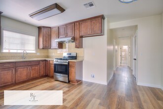 2704 W Grand Ave in Alhambra, CA - Building Photo - Building Photo