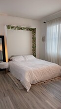 2840 SW Raymond St, Unit 303 in Seattle, WA - Foto de edificio - Building Photo