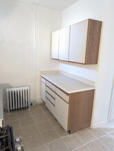5833 Crittenden St, Unit 1F in Philadelphia, PA - Foto de edificio - Building Photo