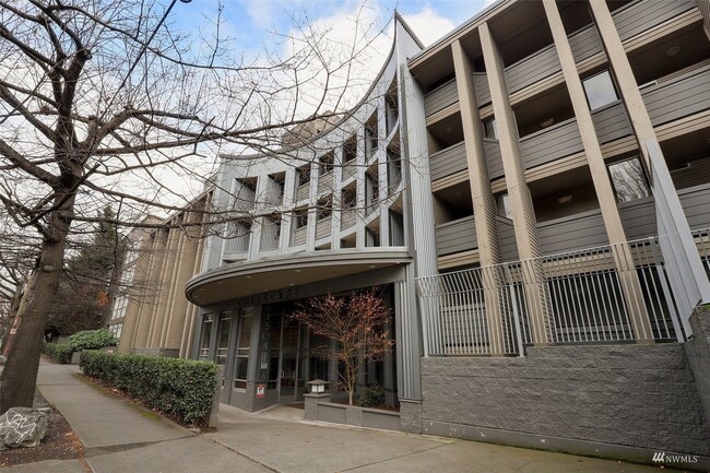 1504 Aurora Ave N, Unit Aurora Ave Apartment in Seattle, WA - Building Photo - Building Photo