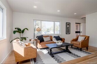 4600 S Inca St in Englewood, CO - Foto de edificio - Building Photo