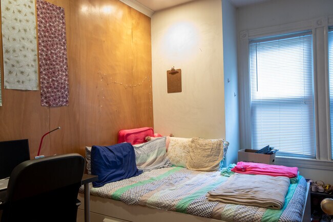 142 Calumet St, Unit 2 in Boston, MA - Building Photo - Building Photo