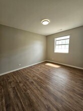 56 N Victoria Ln in Streamwood, IL - Building Photo - Building Photo