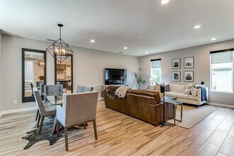 1925 California Dr in Dallas, TX - Building Photo - Building Photo