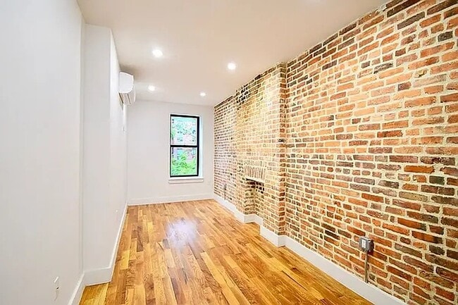 588 Quincy St, Unit 5 in Brooklyn, NY - Building Photo - Building Photo
