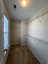 34 Ackland Dr in Greensboro, NC - Foto de edificio - Building Photo