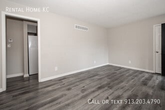 942 S 57th St in Kansas City, KS - Building Photo - Building Photo