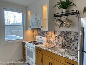 9 Hone St in Kingston, NY - Building Photo - Building Photo
