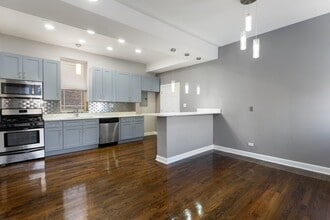 6540 S Maryland Ave in Chicago, IL - Building Photo - Building Photo