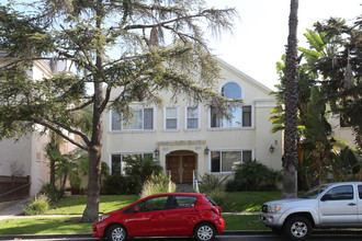 823-825 12th St in Santa Monica, CA - Building Photo - Building Photo