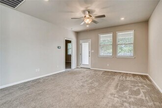 100 Mountain Valley St in Georgetown, TX - Building Photo - Building Photo