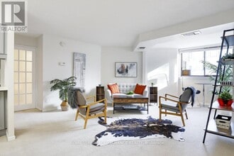 142 Waverley St in Ottawa, ON - Building Photo - Building Photo