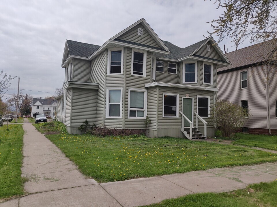 1725-1725 Hughitt Ave in Superior, WI - Building Photo