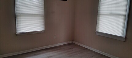 5752 Deborah Dr in Macon, GA - Foto de edificio - Building Photo