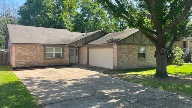 23518 Whispering Willow Dr in Spring, TX - Building Photo