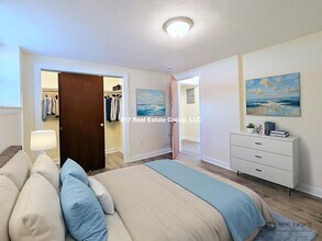 160 N Beacon St in Boston, MA - Foto de edificio - Building Photo