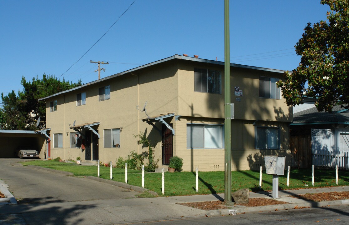 1755 Rock Spring Dr in San Jose, CA - Foto de edificio