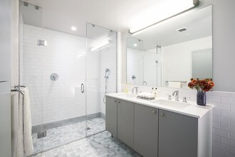 153 Remsen St-Unit -4-D in Brooklyn, NY - Foto de edificio - Building Photo