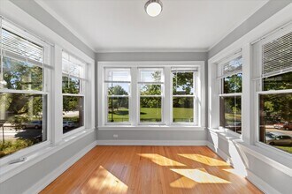 4821 N Washtenaw Ave, Unit Spacious and bright 2 bed in Chicago, IL - Building Photo - Building Photo