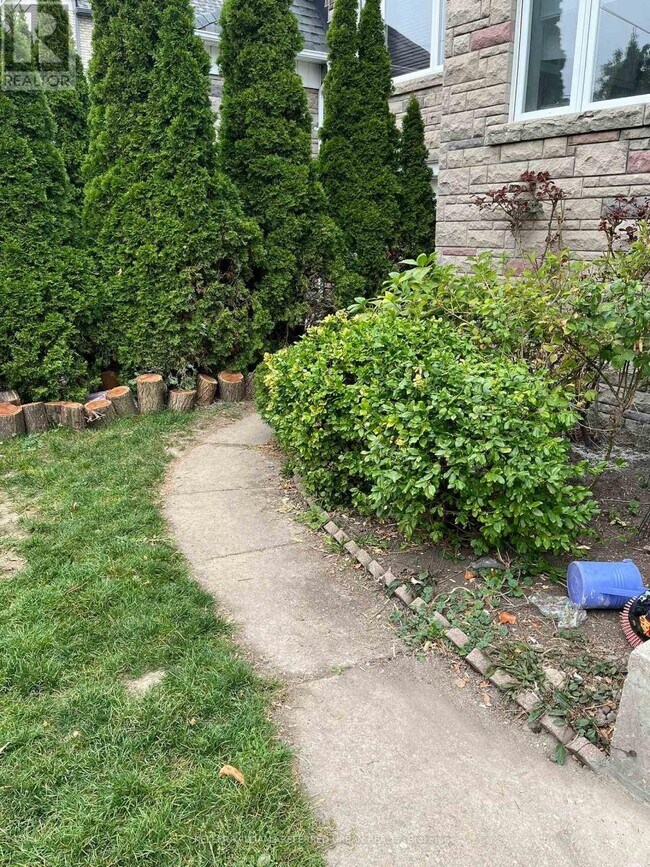 property at 98 Frontenac Ave