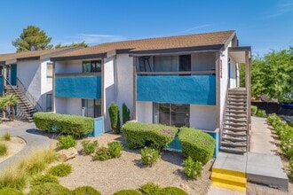 Lake Sahara in Las Vegas, NV - Foto de edificio - Building Photo