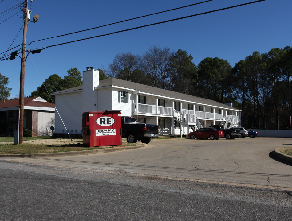 Caleb House in Tuscaloosa, AL - Building Photo