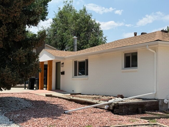 6675 Fenton St in Arvada, CO - Foto de edificio - Building Photo