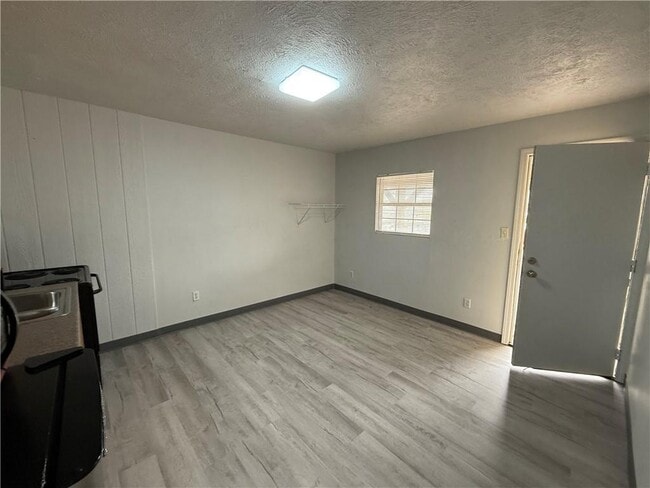 269 E Pickens Rd in Pea Ridge, AR - Foto de edificio - Building Photo