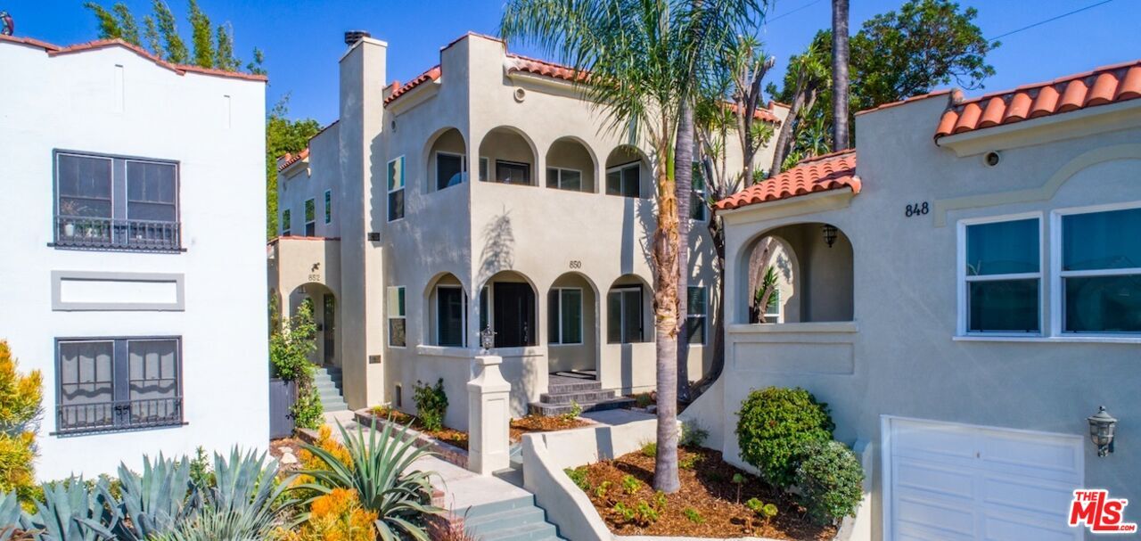 850 Serrano Pl in Los Angeles, CA - Building Photo