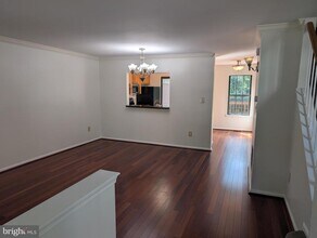 6026 Little Brook Ct in Clifton, VA - Building Photo - Building Photo