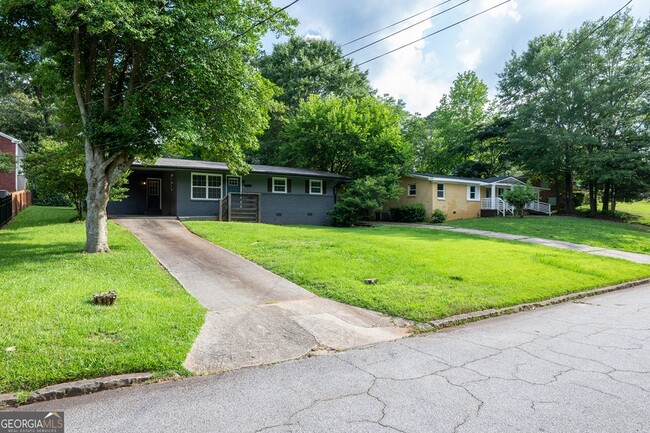 2131 Bixler Cir in Decatur, GA - Building Photo - Building Photo
